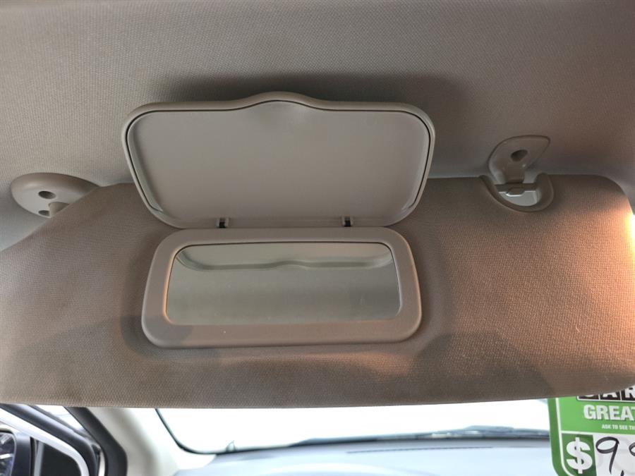 Used 2018 Dodge Grand Caravan SE w/ UConnect Hands-Free Group image 25