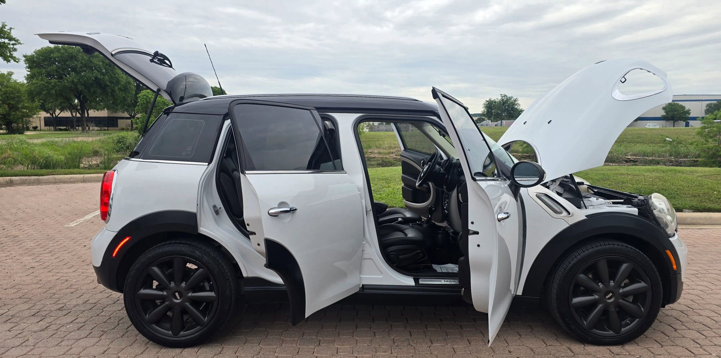 Used 2015 MINI Cooper Countryman FWD image 12