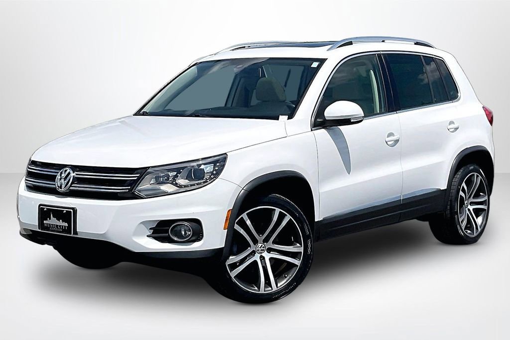Used 2017 Volkswagen Tiguan SEL FWD image 3