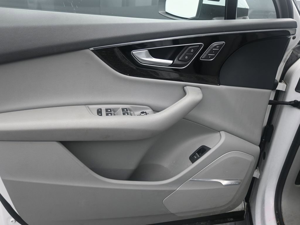 Used 2019 Audi Q7 3.0T Premium Plus w/ Premium Plus Package image 19
