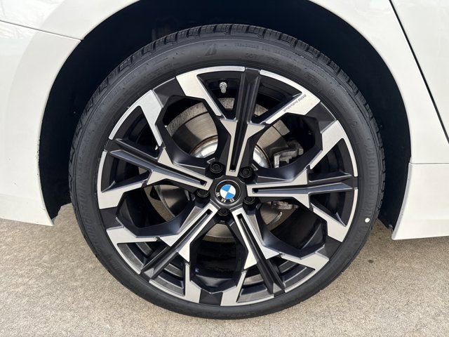 Certified 2025 BMW 330i xDrive Sedan w/ Premium Package image 25