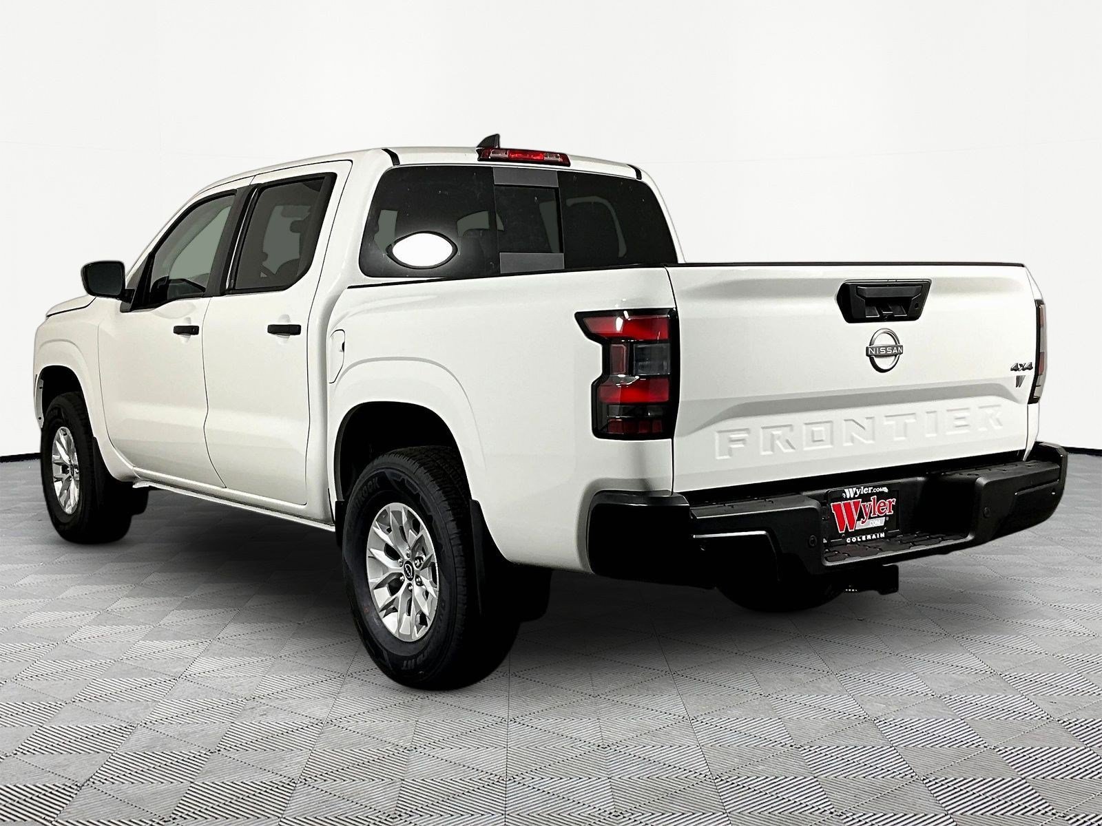 New 2026 Nissan Frontier S w/ S Utility Package AWD/4WD image 4