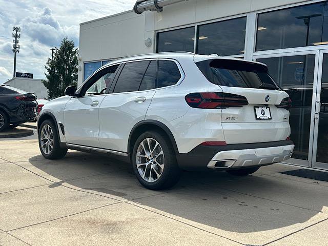 Used 2026 BMW X5 xDrive40i AWD/4WD image 7