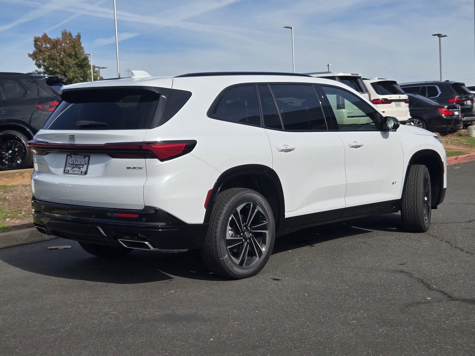 New 2026 Buick Enclave Sport Touring image 4