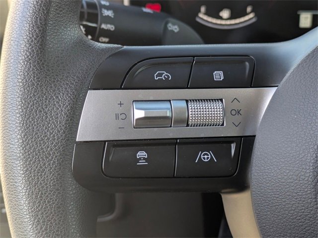 Certified 2025 Hyundai Tucson SE image 18