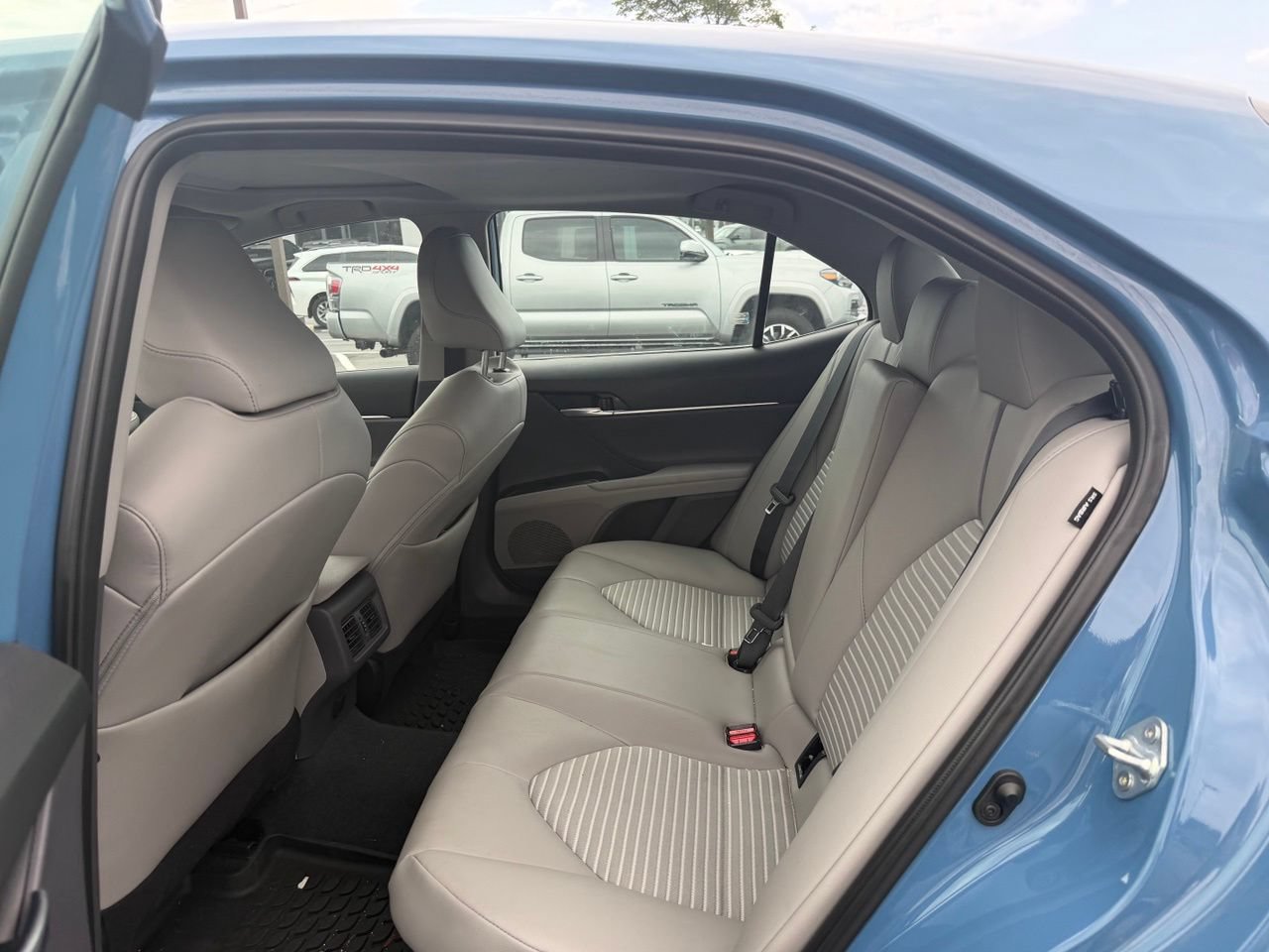 Used 2024 Toyota Camry SE w/ Audio Upgrade Package FWD image 11