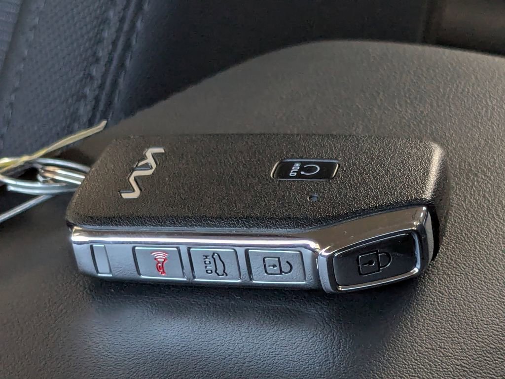 Used 2023 Kia K5 LXS image 29