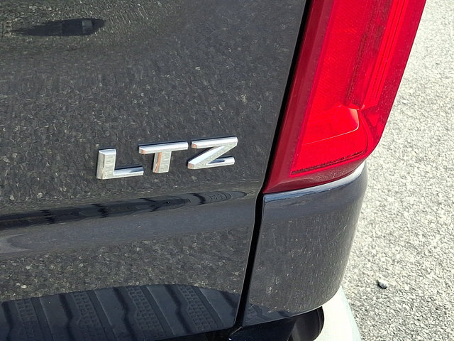 Certified 2022 Chevrolet Silverado 1500 LTZ w/ LTZ Convenience Package II AWD/4WD image 32