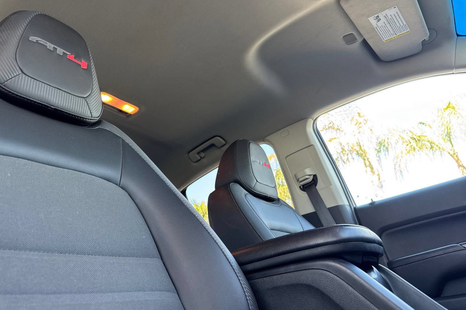 Certified 2022 GMC Canyon AT4 w/ Trailering Package AWD/4WD image 8