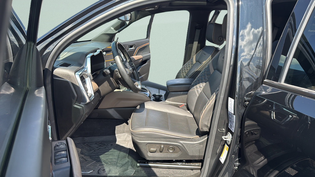 Used 2024 GMC Canyon Denali AWD/4WD image 5