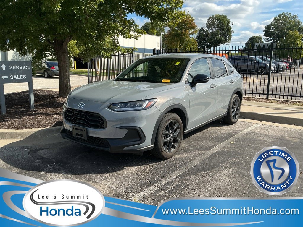 Used 2025 Honda HR-V Sport image 1
