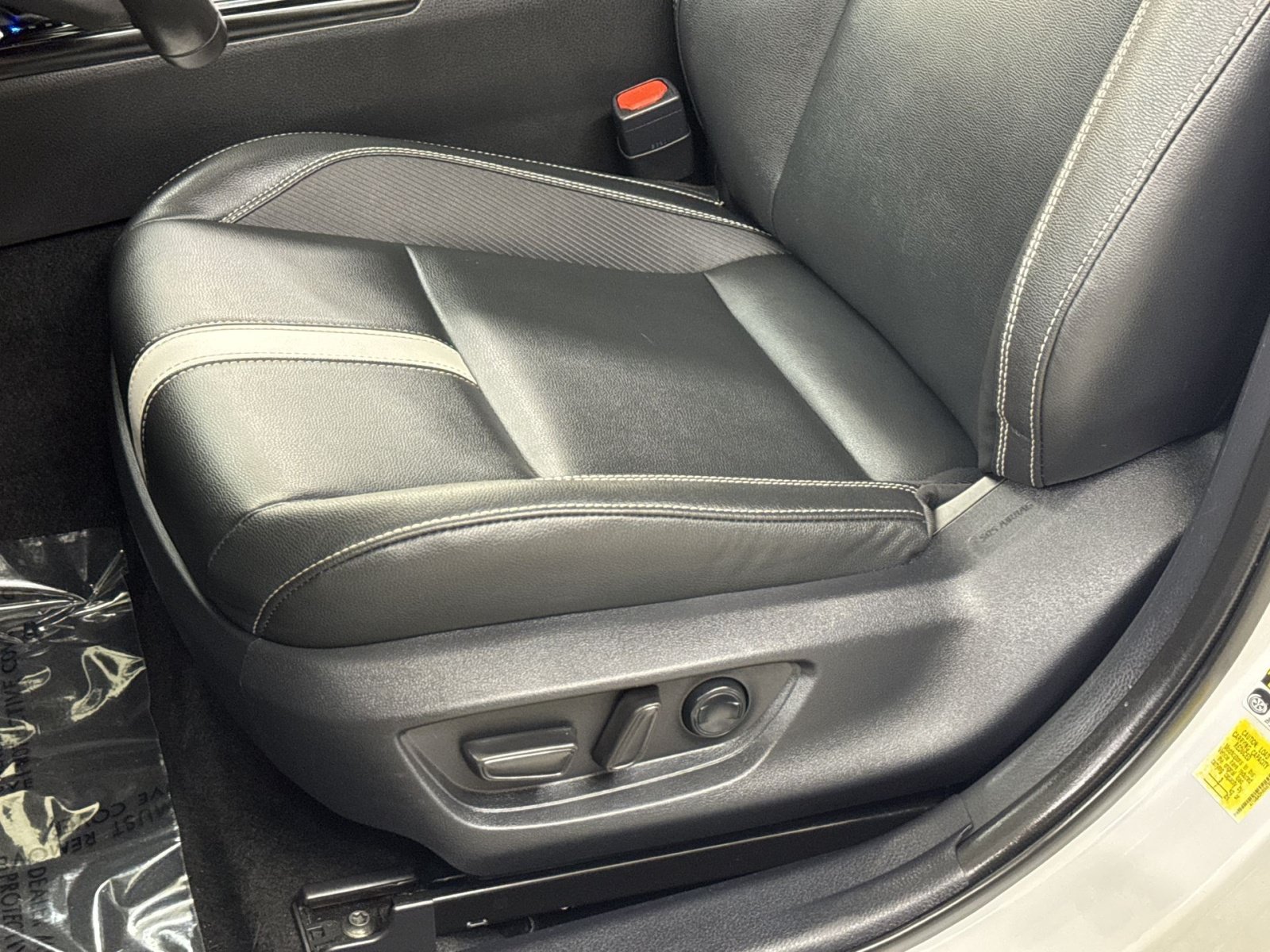 Used 2025 Toyota Camry SE w/ Convenience Package AWD/4WD image 25