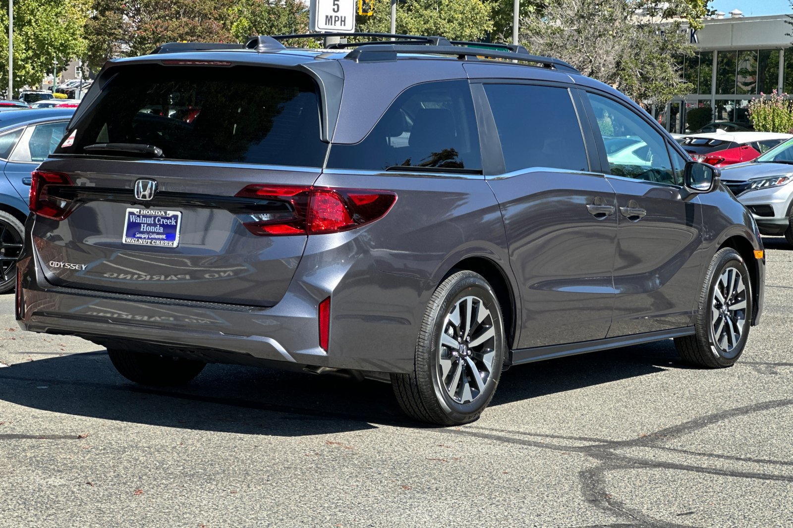 New 2026 Honda Odyssey EX-L image 4
