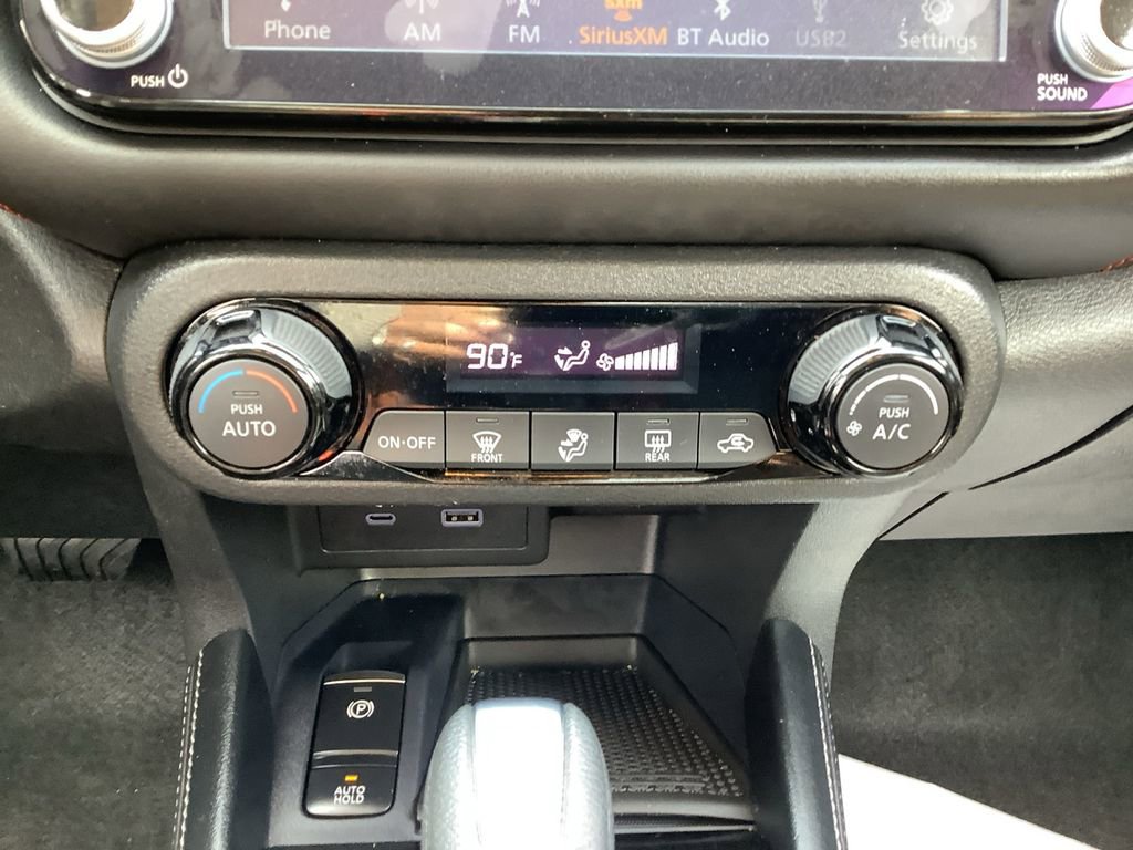 Used 2024 Nissan Kicks SR image 22