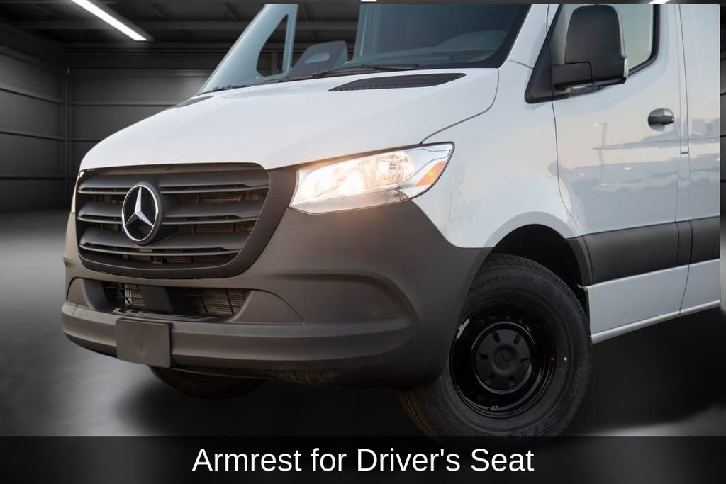 Used 2025 Mercedes-Benz Sprinter 2500 image 17