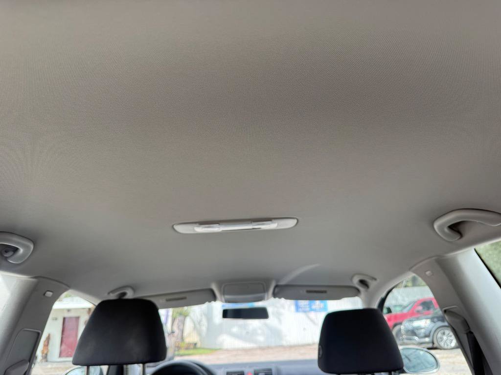 Used 2008 Volkswagen Rabbit S FWD image 19
