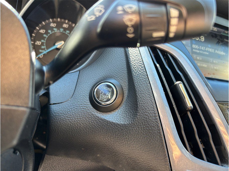 Used 2014 Ford Focus Titanium FWD image 24