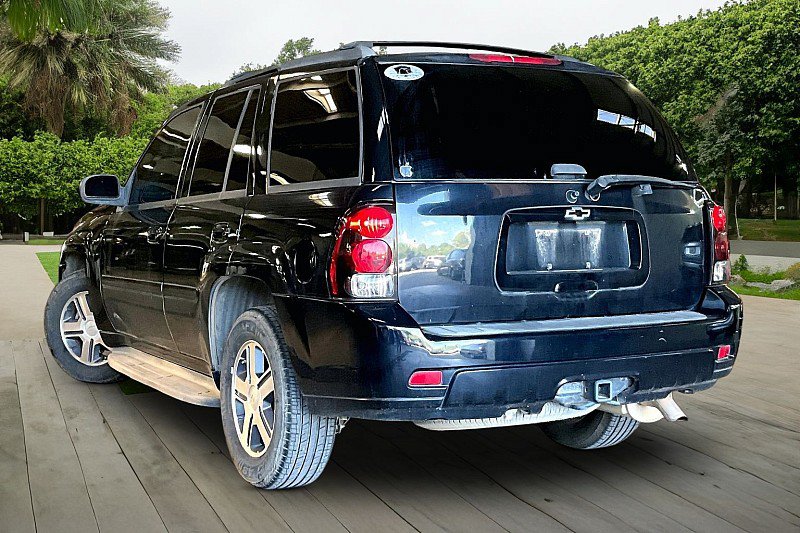 Used 2008 Chevrolet TrailBlazer LT w/ Sun And Sound Package RWD image 9