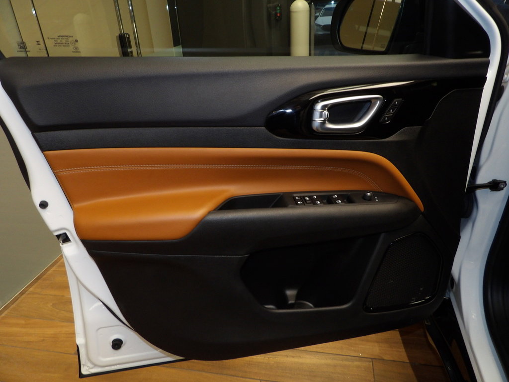 Used 2024 Jeep Compass Limited w/ Elite Group image 23