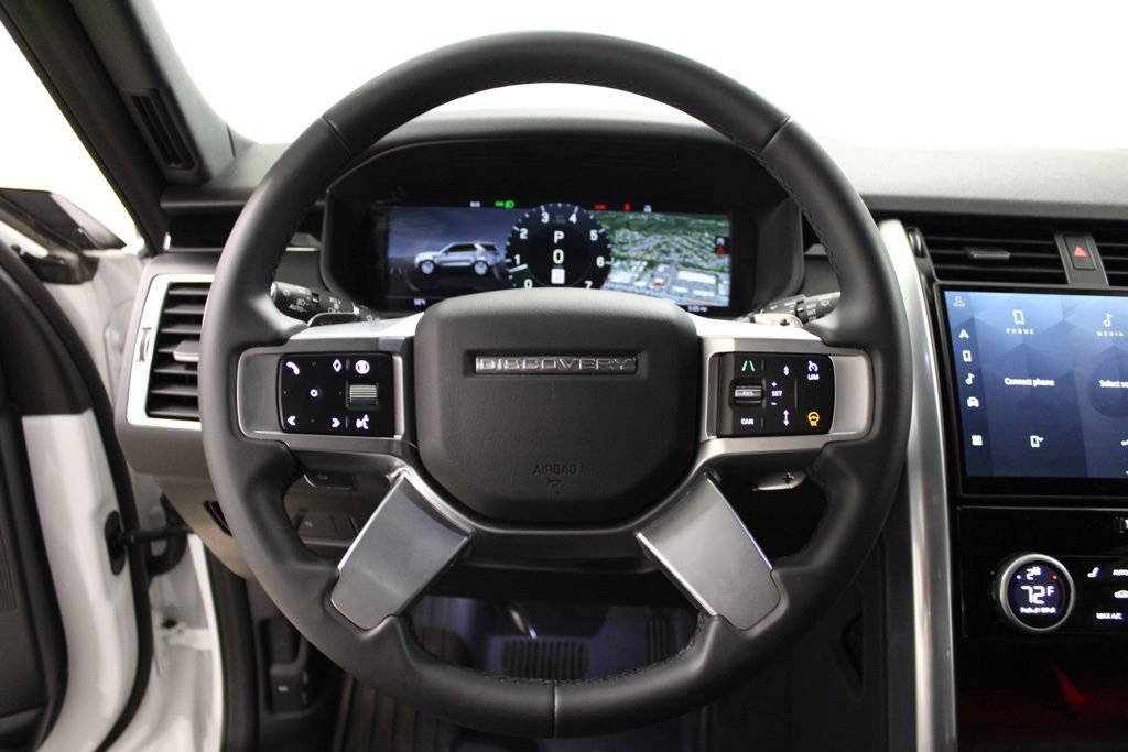 Used 2025 Land Rover Discovery S AWD/4WD image 21