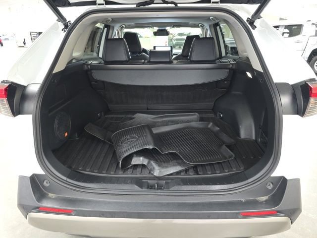 Used 2023 Toyota RAV4 Limited image 11