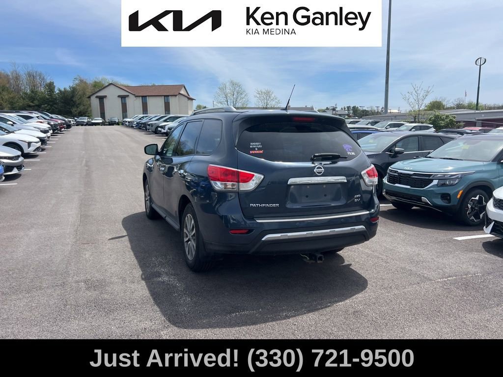 Used 2016 Nissan Pathfinder SV w/ Cargo Package AWD/4WD image 7