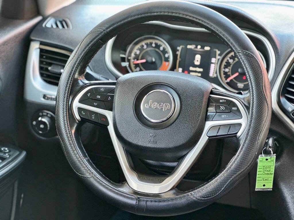 Used 2014 Jeep Cherokee Latitude AWD/4WD image 9