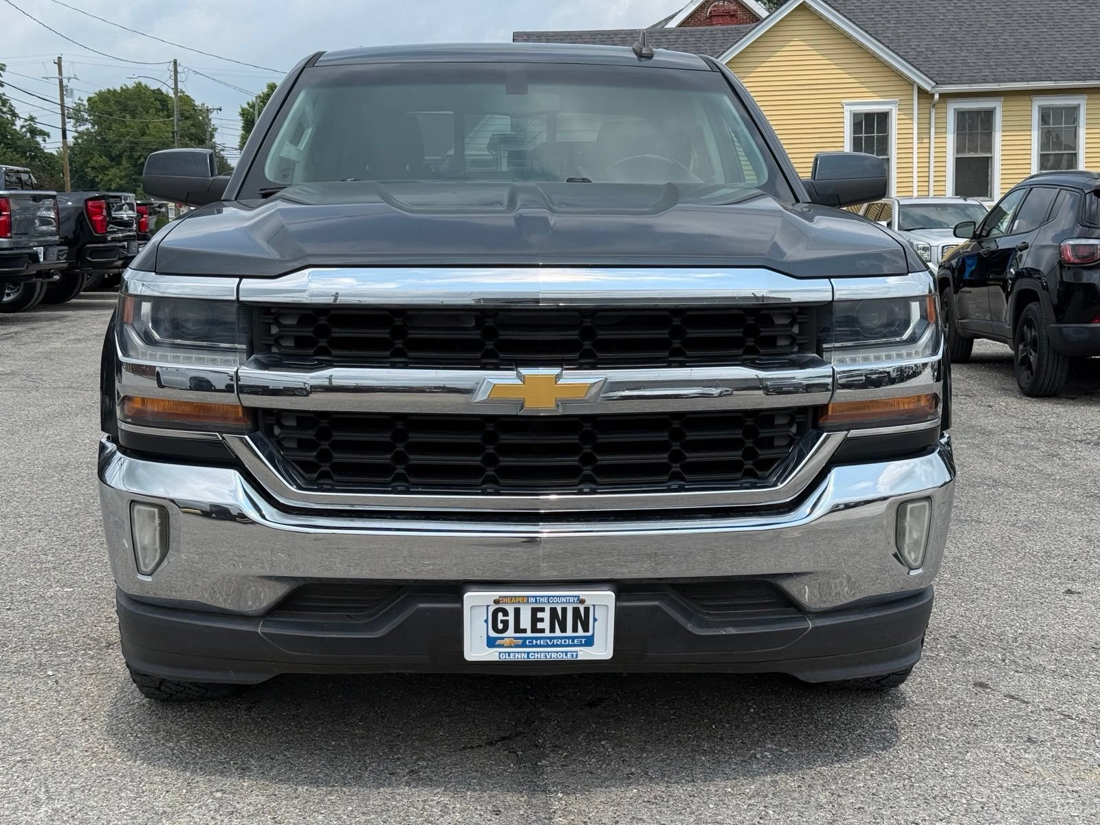 Used 2017 Chevrolet Silverado 1500 LT w/ Texas Edition RWD image 10