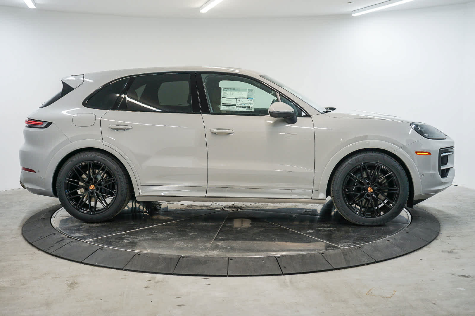 New 2026 Porsche Cayenne AWD/4WD image 8