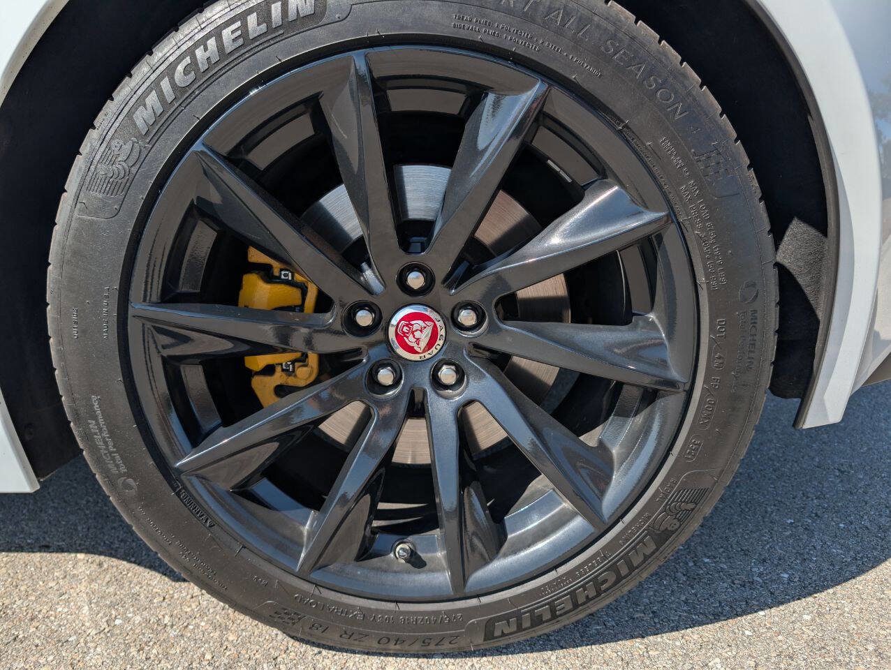 Used 2016 Jaguar F-TYPE Convertible image 27