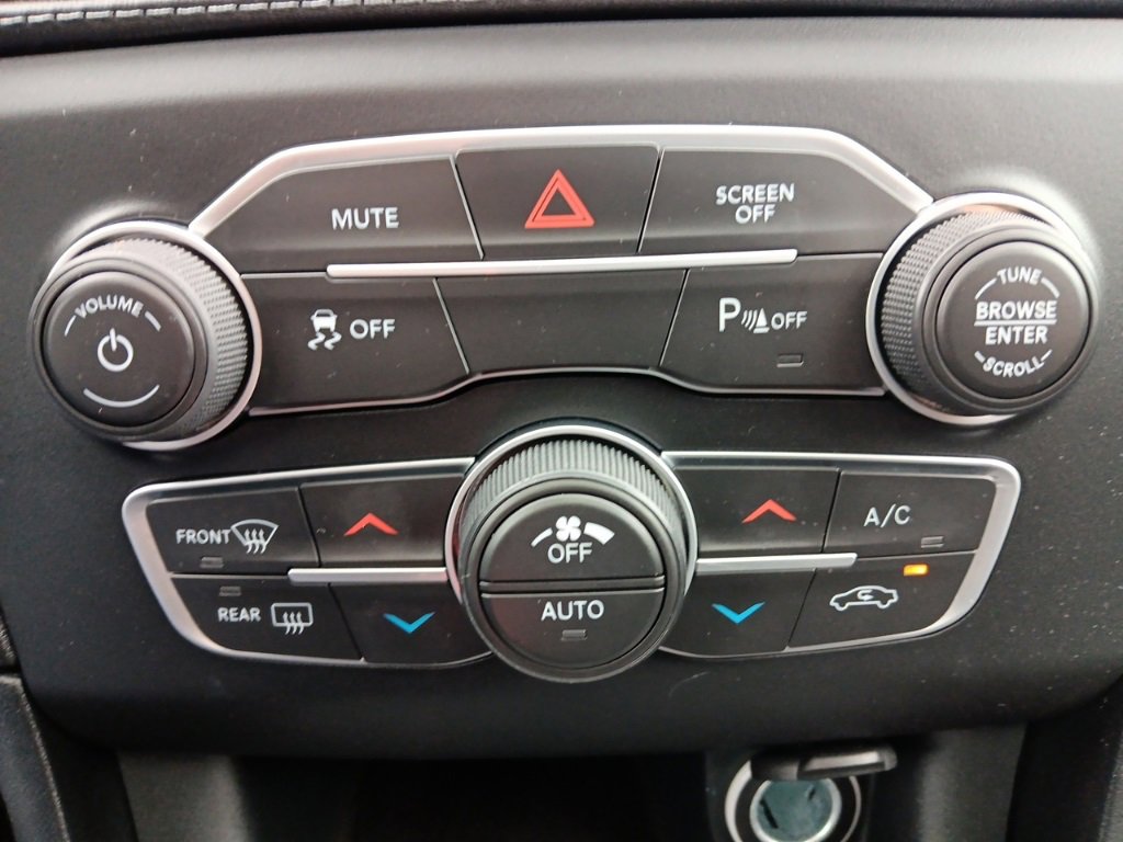 Used 2023 Dodge Charger SXT w/ Plus Group image 12