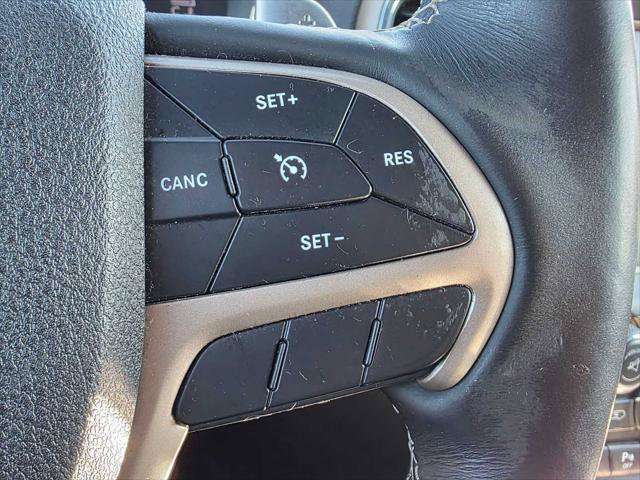 Used 2017 Jeep Grand Cherokee Limited AWD/4WD image 29