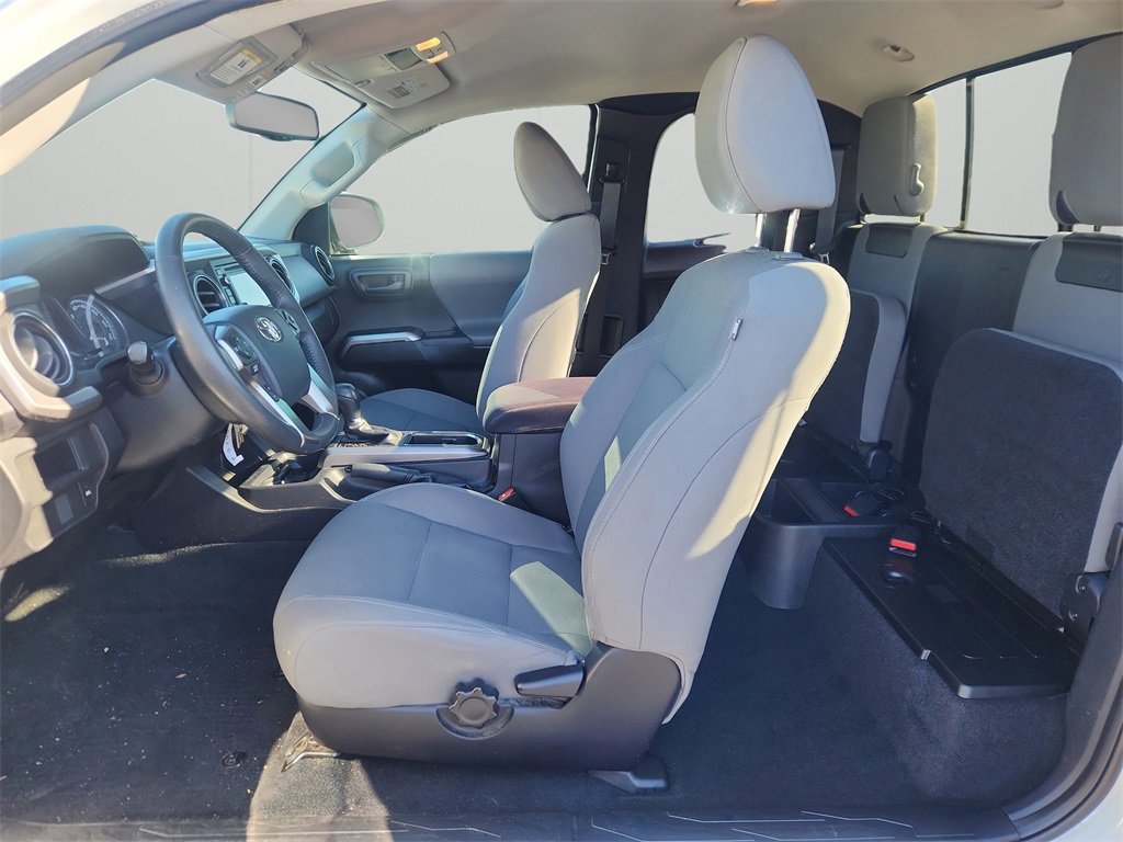 Used 2017 Toyota Tacoma SR5 image 9