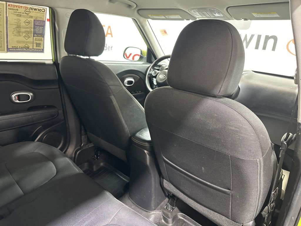 Used 2016 Kia Soul + image 14