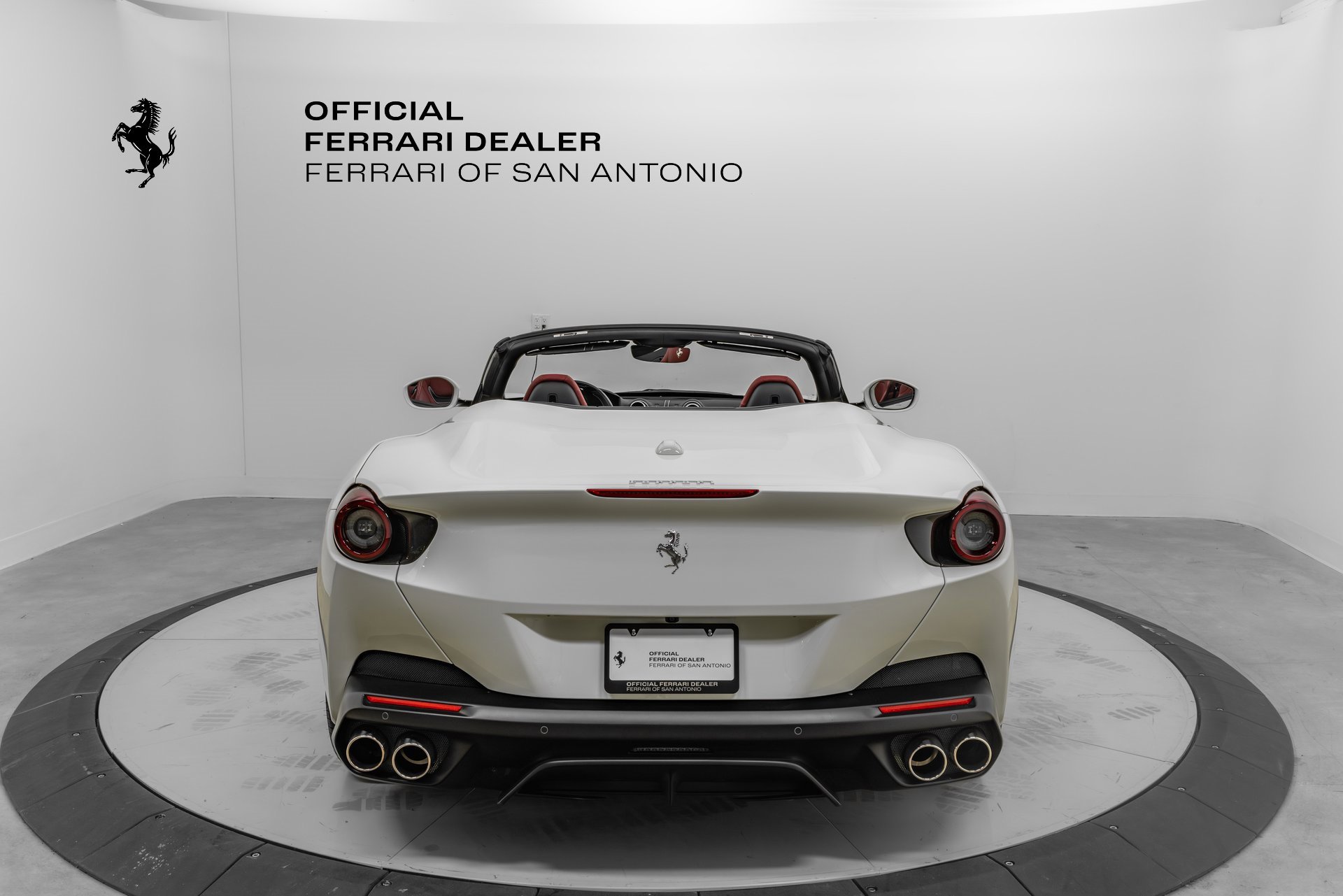 Certified 2020 Ferrari Portofino image 11