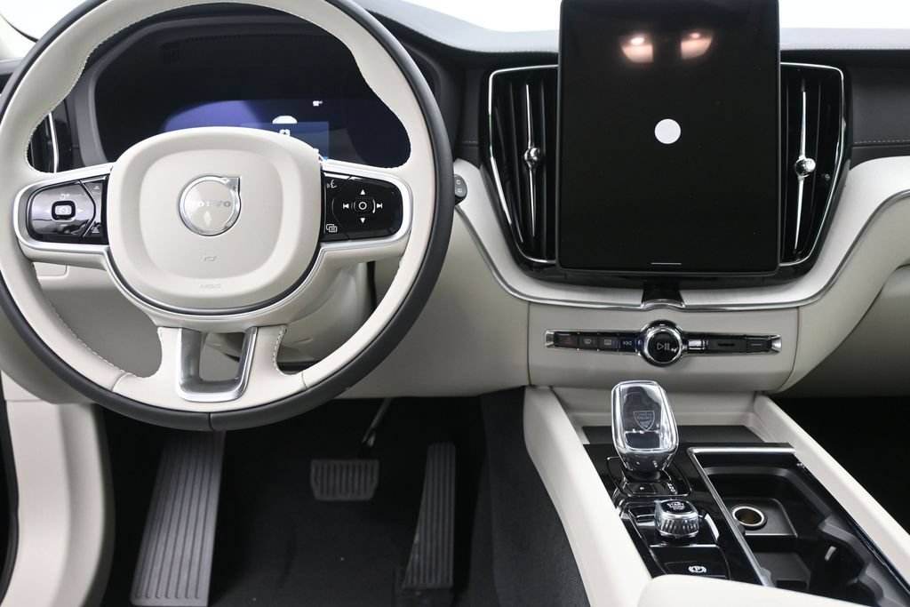 New 2026 Volvo XC60 B5 Ultra AWD/4WD image 12