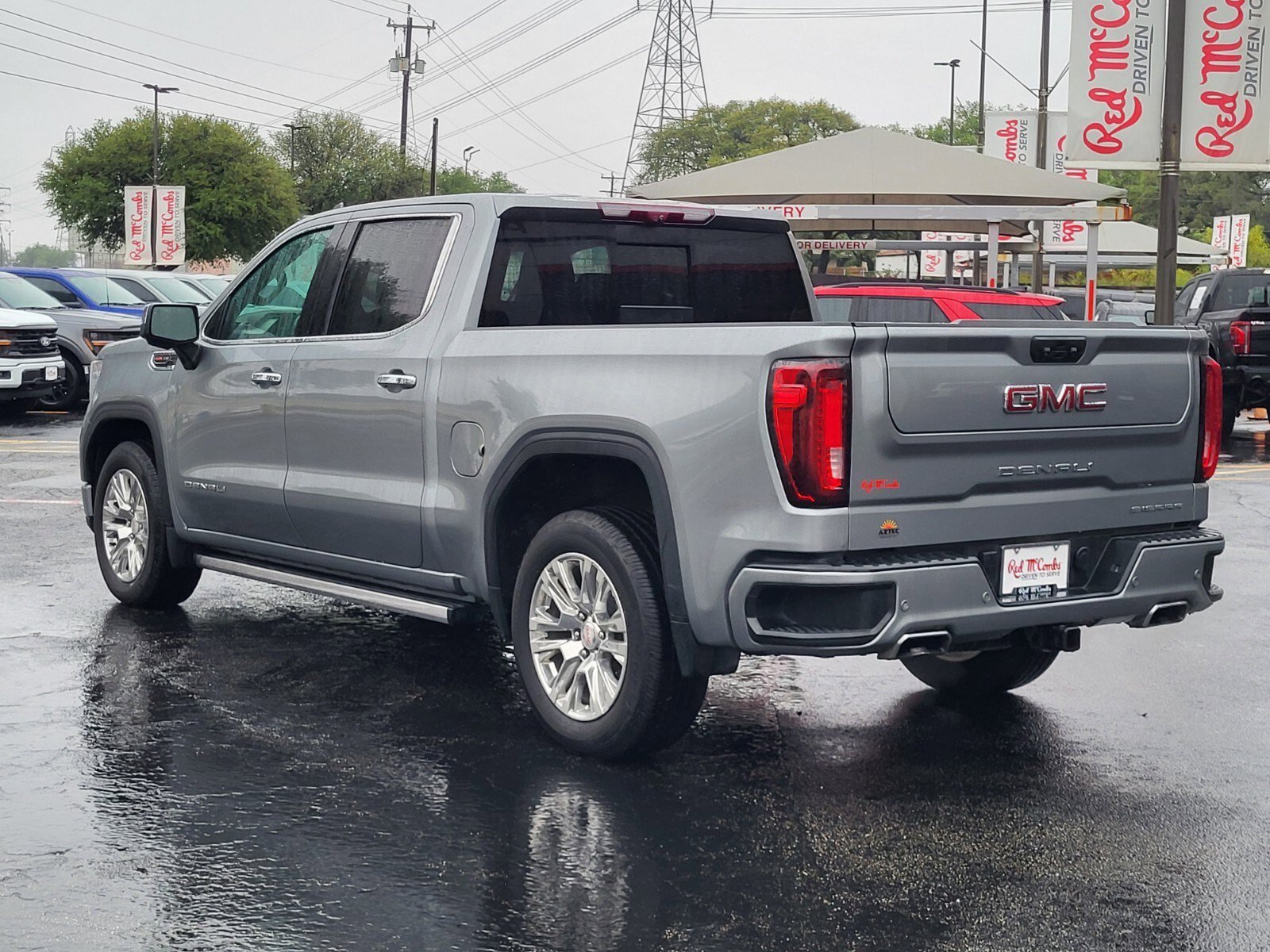 Used 2023 GMC Sierra 1500 Denali w/ Technology Package AWD/4WD image 6