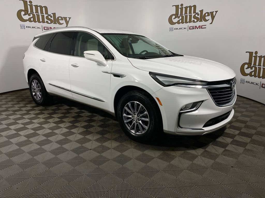 Certified 2024 Buick Enclave Essence w/ Trailering Package, 5000 lbs. FWD image 1