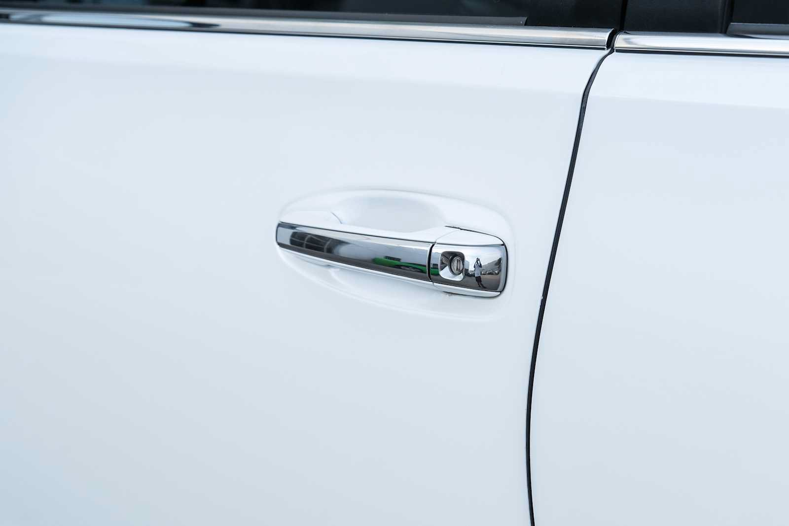 Used 2022 Lexus GX 460 Luxury w/ Sport Design Package AWD/4WD image 14