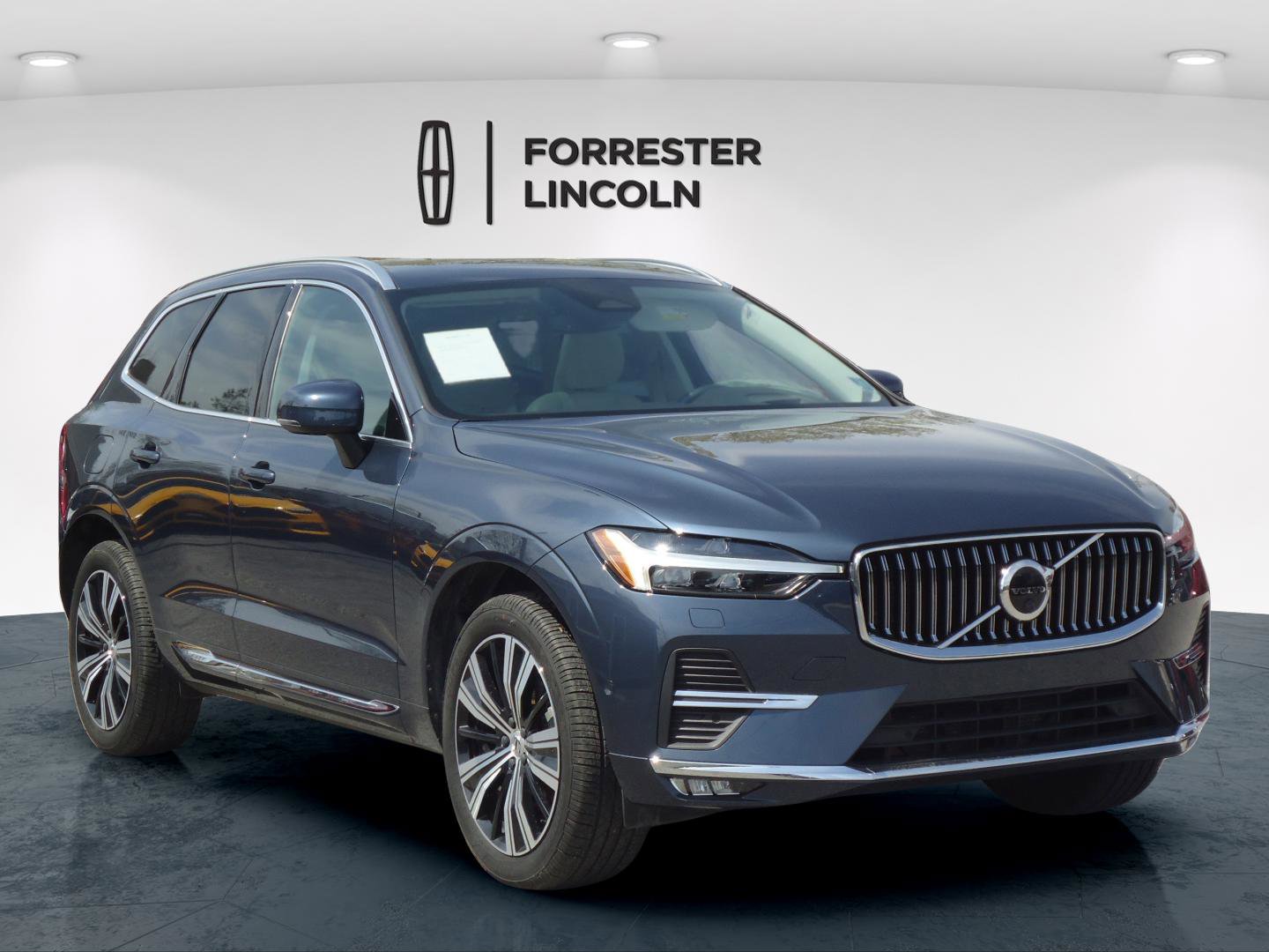 Used 2022 Volvo XC60 B5 Inscription w/ Advanced Package