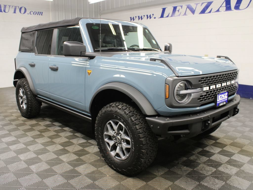 Used 2022 Ford Bronco Badlands AWD/4WD image 3