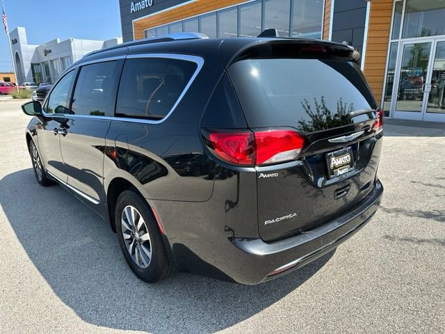 Used 2020 Chrysler Pacifica Touring-L Plus FWD image 9