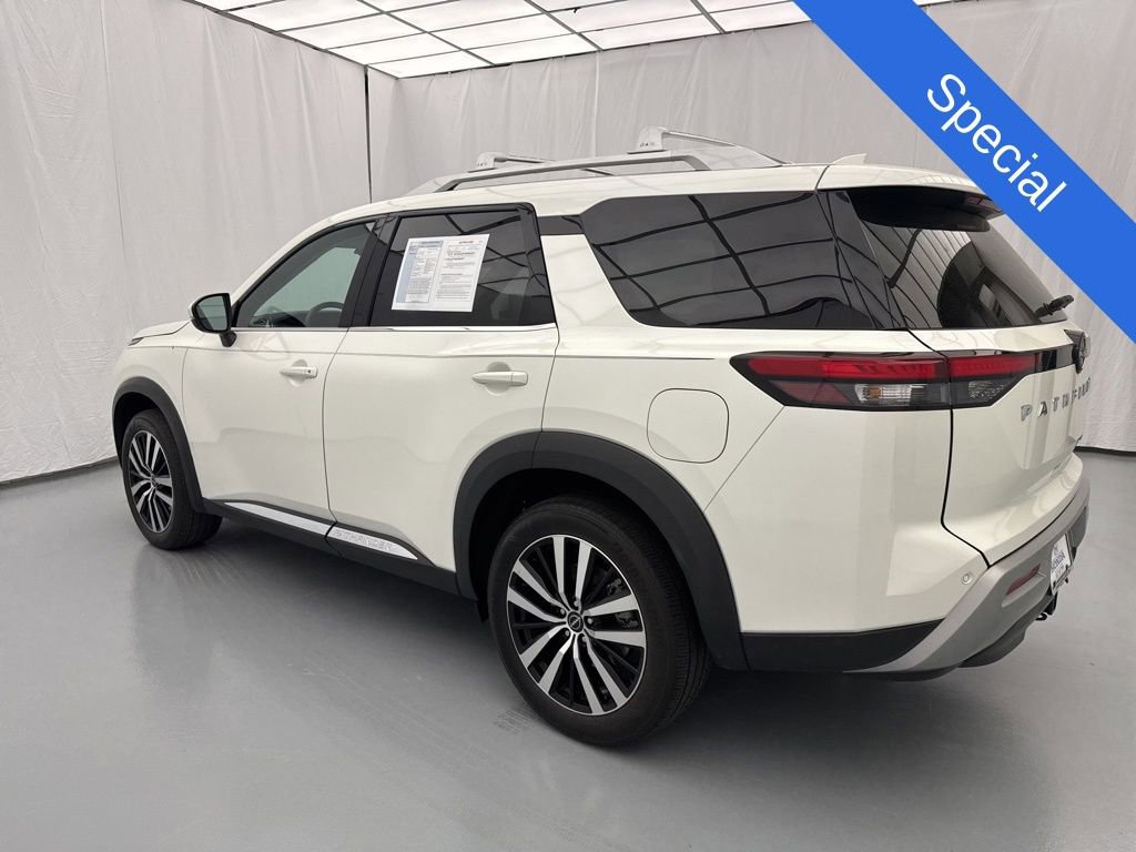 Used 2023 Nissan Pathfinder Platinum AWD/4WD image 5