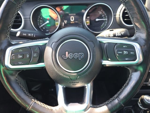 Used 2023 Jeep Wrangler Unlimited Sahara w/ Cold Weather Group image 17