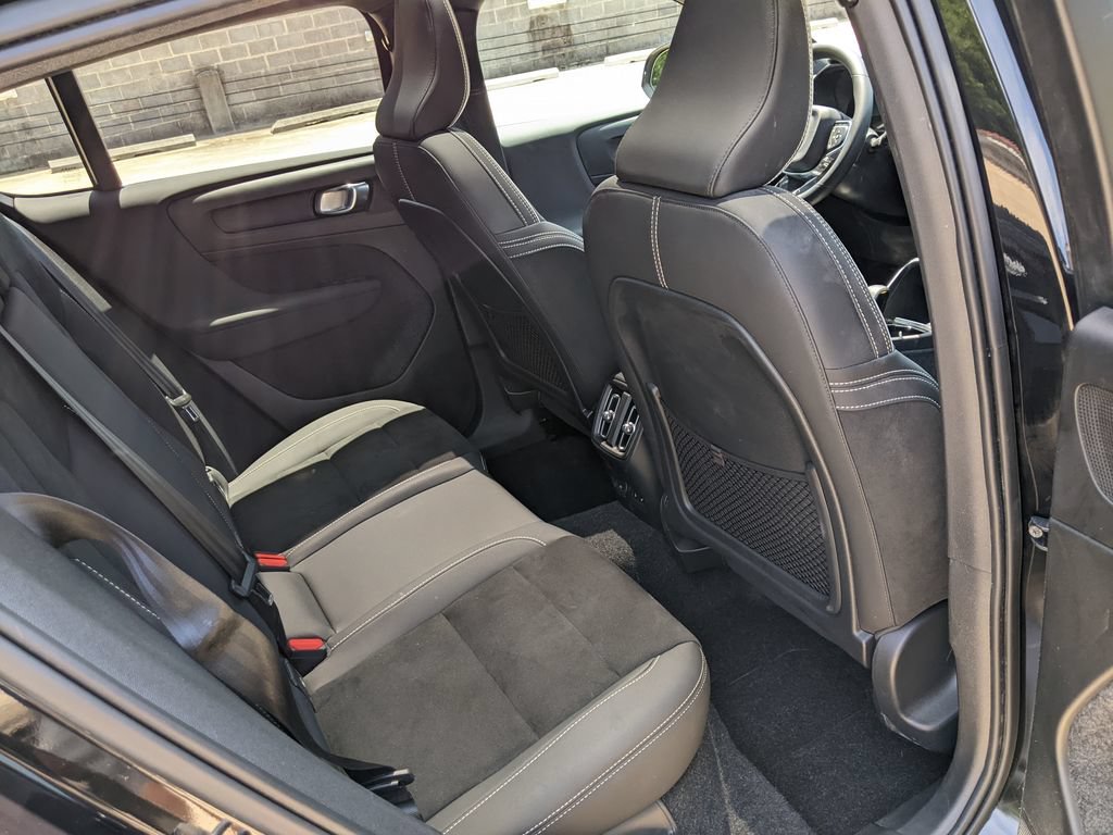 Certified 2023 Volvo C40 P8 Recharge Ultimate AWD/4WD image 25