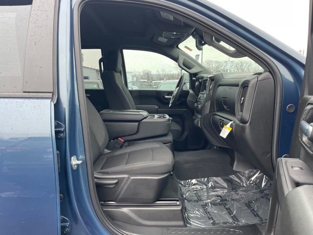 Used 2025 Chevrolet Silverado 2500 Custom w/ Custom Value Package image 16