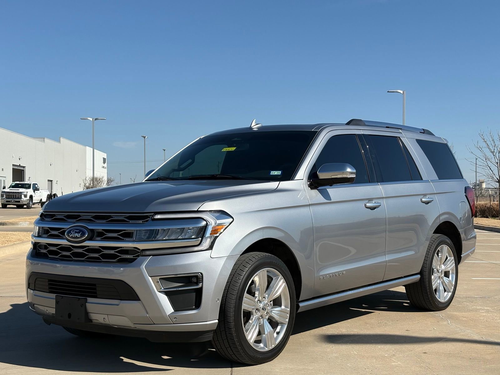 Used 2024 Ford Expedition Platinum image 3