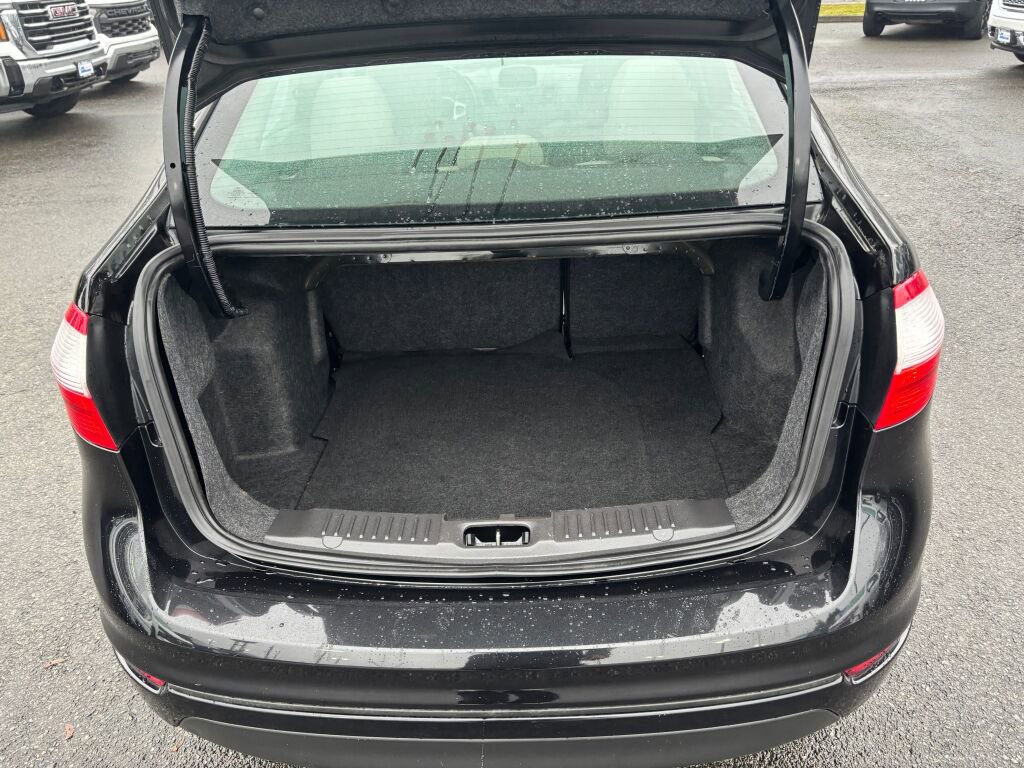 Used 2015 Ford Fiesta SE w/ Comfort Package image 11