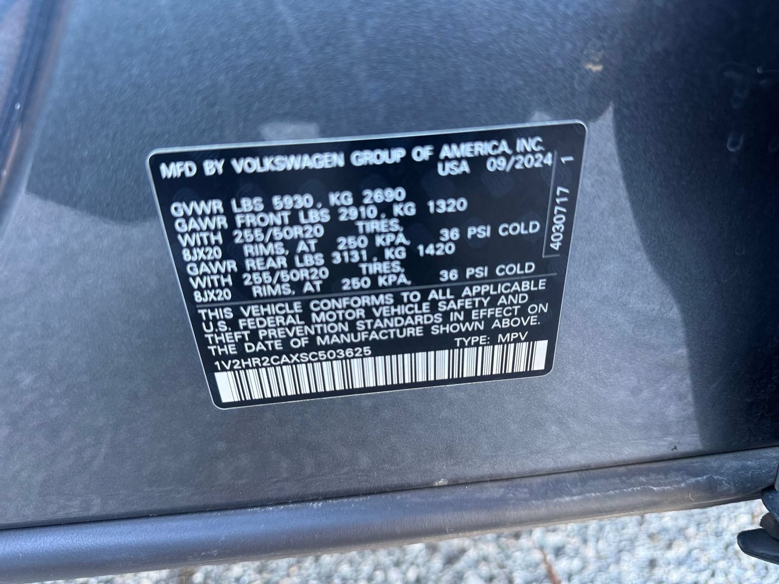 Used 2025 Volkswagen Atlas SE AWD/4WD image 29