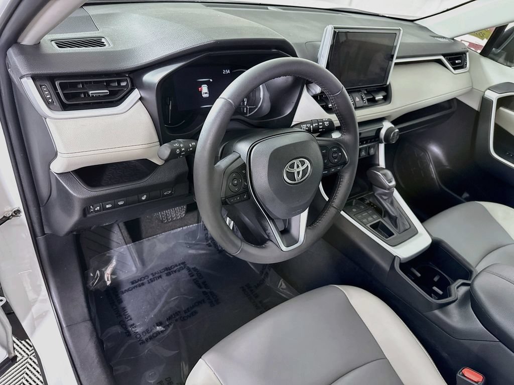 Certified 2023 Toyota RAV4 XLE Premium AWD/4WD image 19